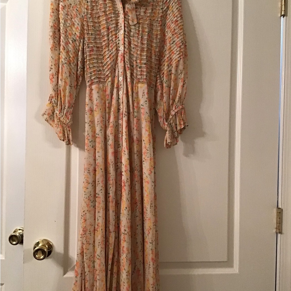 Elegant Blue Midi Dress with Flowy Silhouette and Soft Fabric